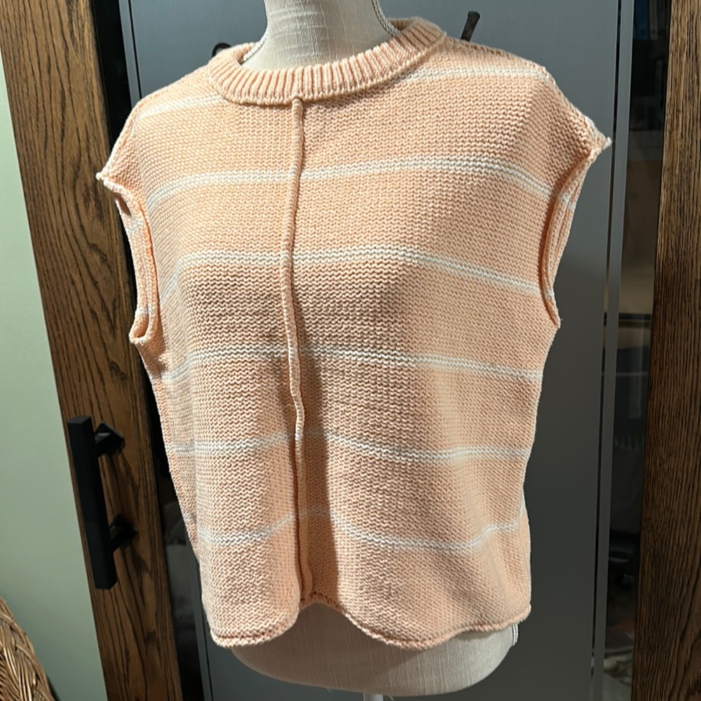 Universal thread sweater shirt